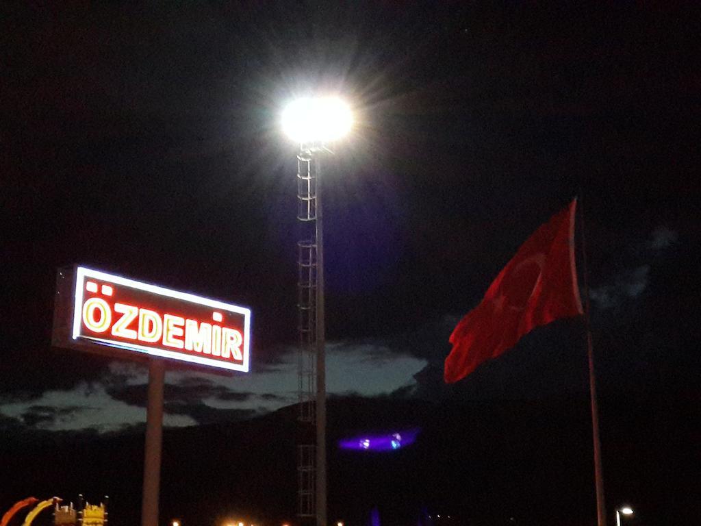 Pamukova Ozdemir Hotel מראה חיצוני תמונה